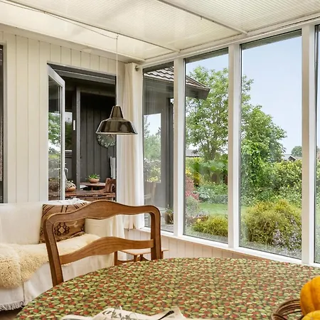 2 Bedroom Lovely In